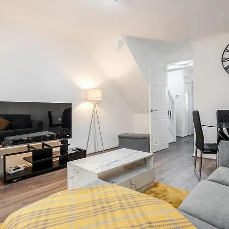 Lovely House In Dagenham / Barking With Free Parking, Wifi & Garden Exterior foto
