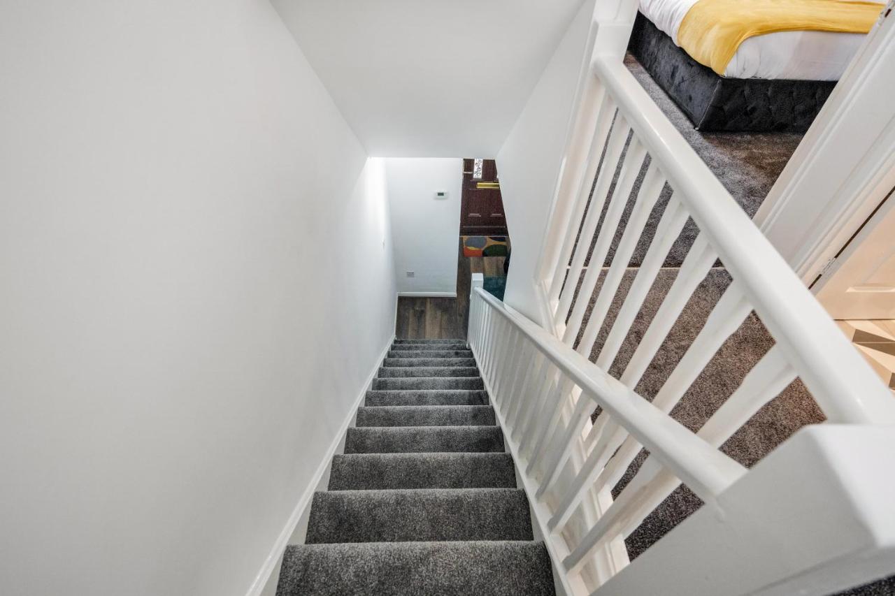 Holiday home Lovely House In / Barking With Free Parking, Wifi & Garden Dagenham